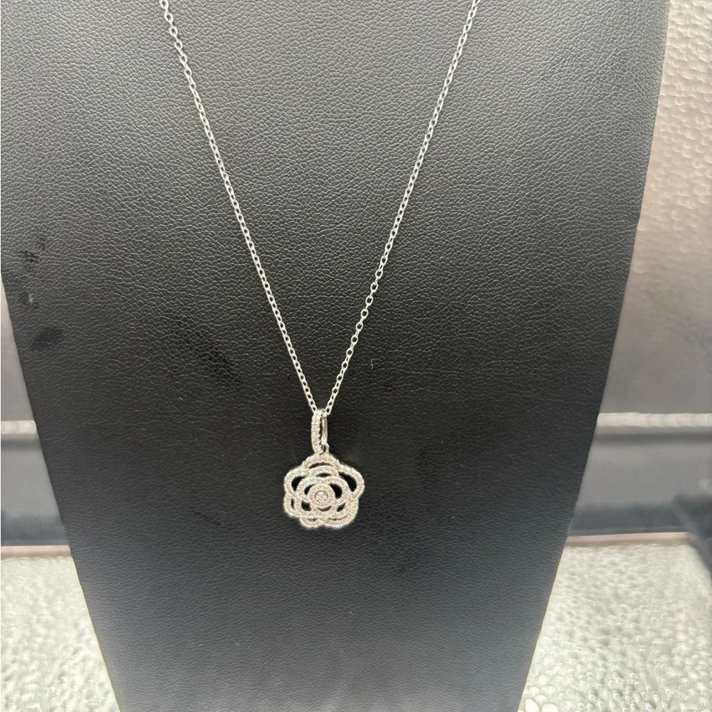 Elegant Sterling Silver Rose Pendant Necklace